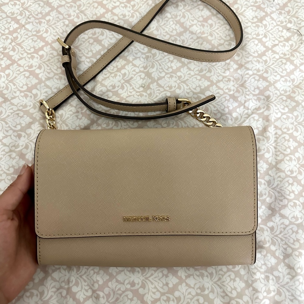 Michael kors nude crossbody wallet bag